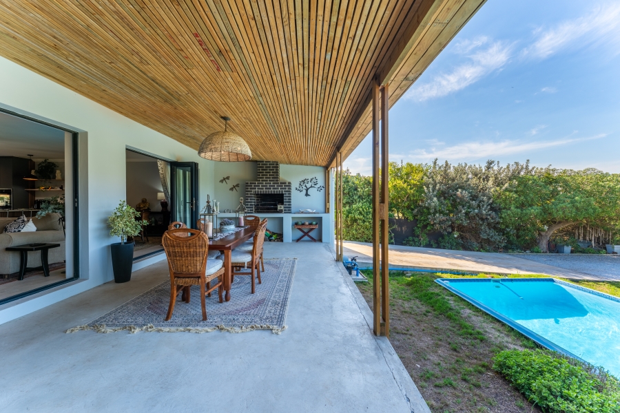 2 Bedroom Property for Sale in Cape St Francis Eastern Cape